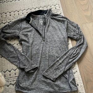 Nike Womens long sleeve Size small